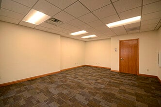 5793 W Grande Market Dr, Appleton, WI for lease Interior Photo- Image 2 of 3