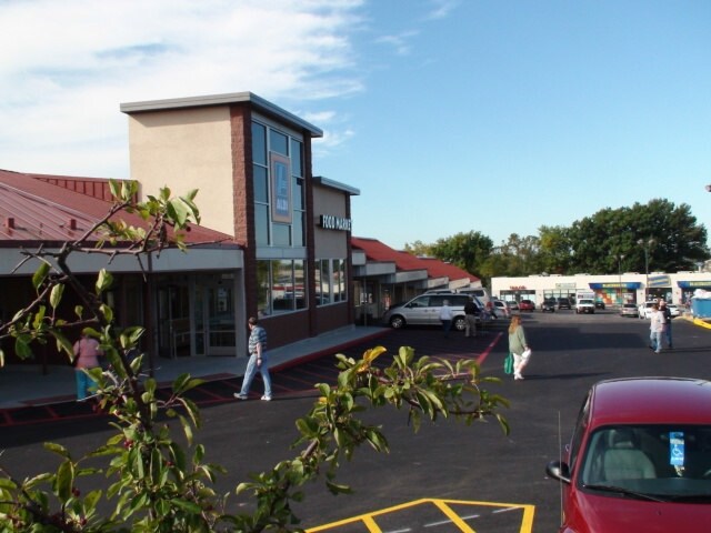 1711-1763 W Jesse James Rd, Excelsior Springs, MO for sale Building Photo- Image 1 of 1