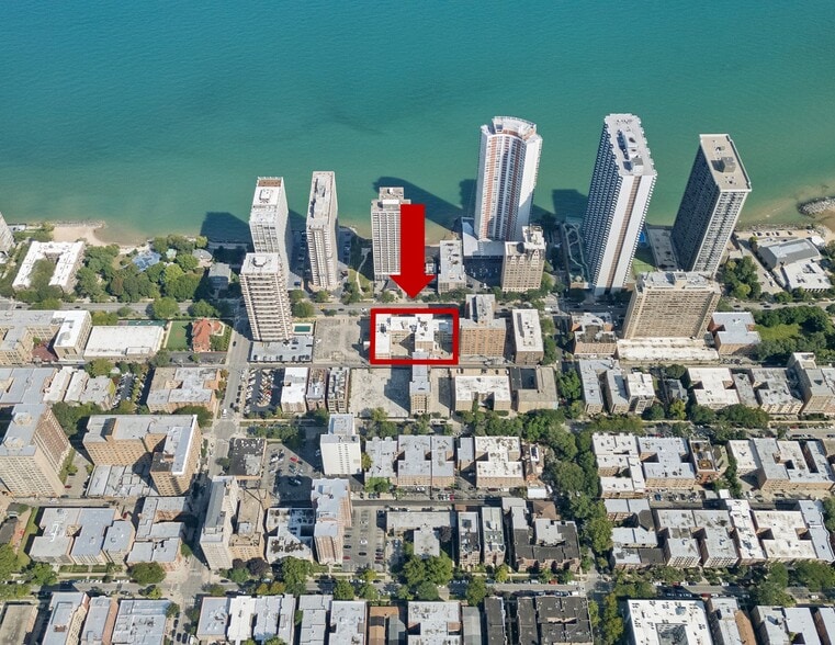 6130 N Sheridan Rd, Chicago, IL for sale - Building Photo - Image 2 of 6