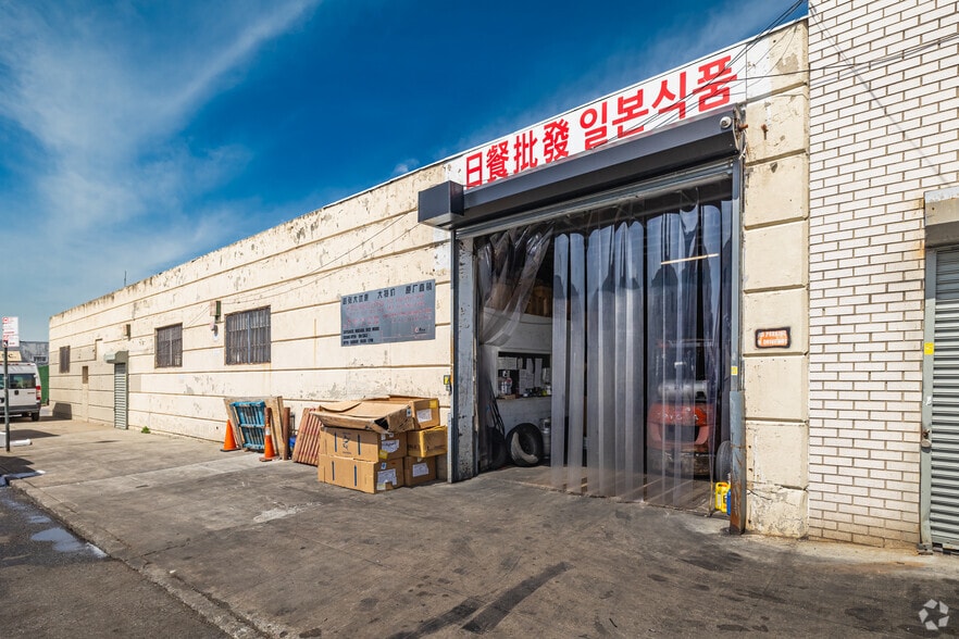 134-01 33rd Ave, Flushing, NY for sale - Building Photo - Image 3 of 15