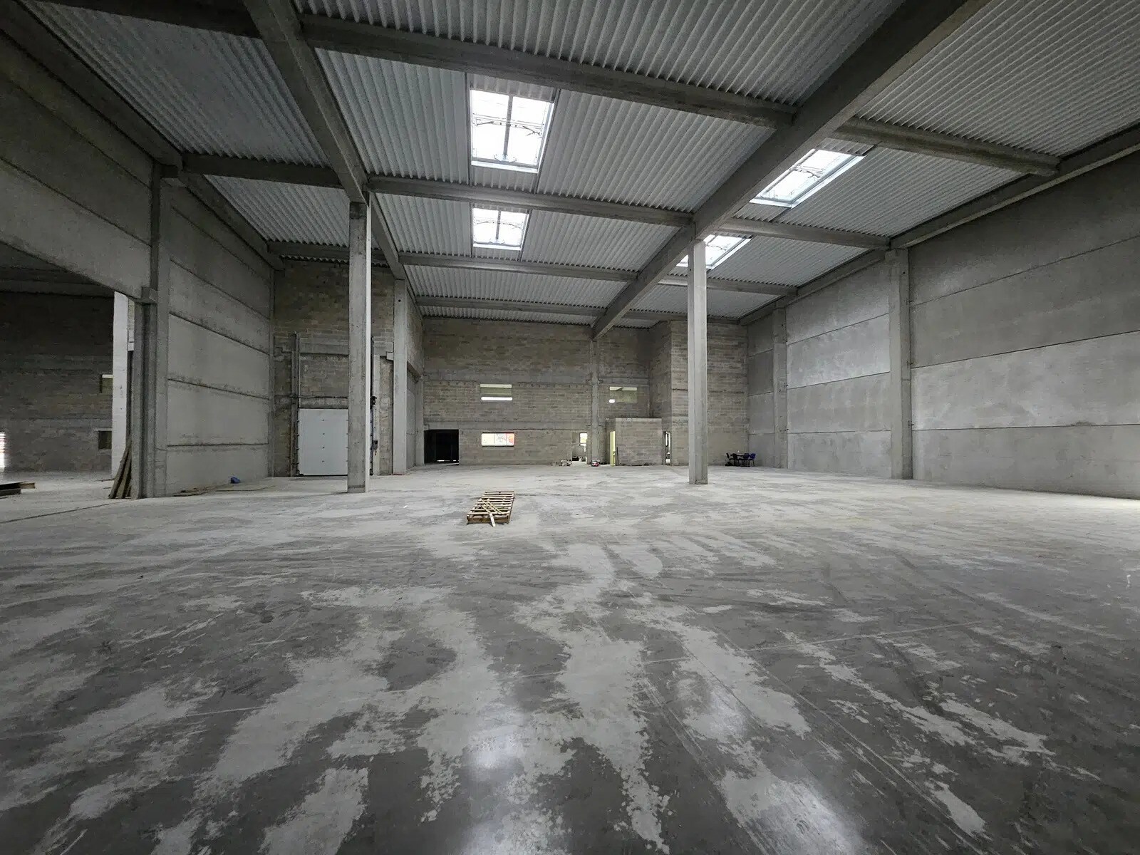 Office in Moissy-Cramayel for lease Building Photo- Image 1 of 7