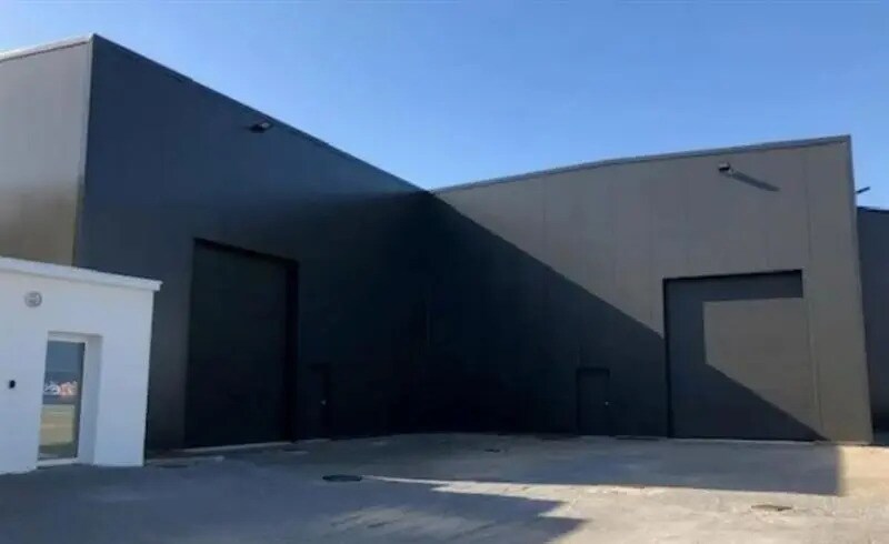 Flex in Carquefou for lease - Building Photo - Image 3 of 8