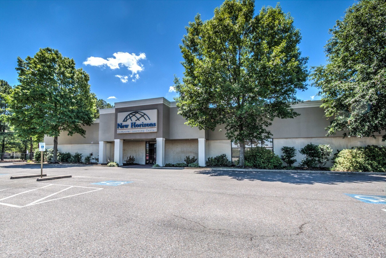 4775 American Way, Memphis, TN 38118