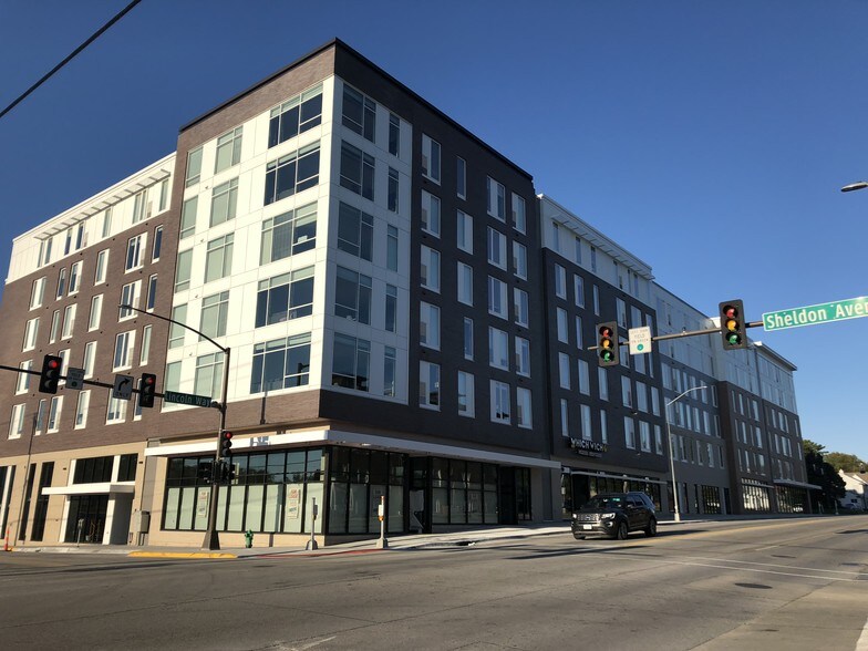 2700 Lincoln Way Ames Ia 50014 Apartments Property For Lease On 3 955 Sf Of Retail E Available In Ames Ia