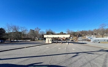 15 Main ave, Taylorsville, NC for lease Interior Photo- Image 1 of 5