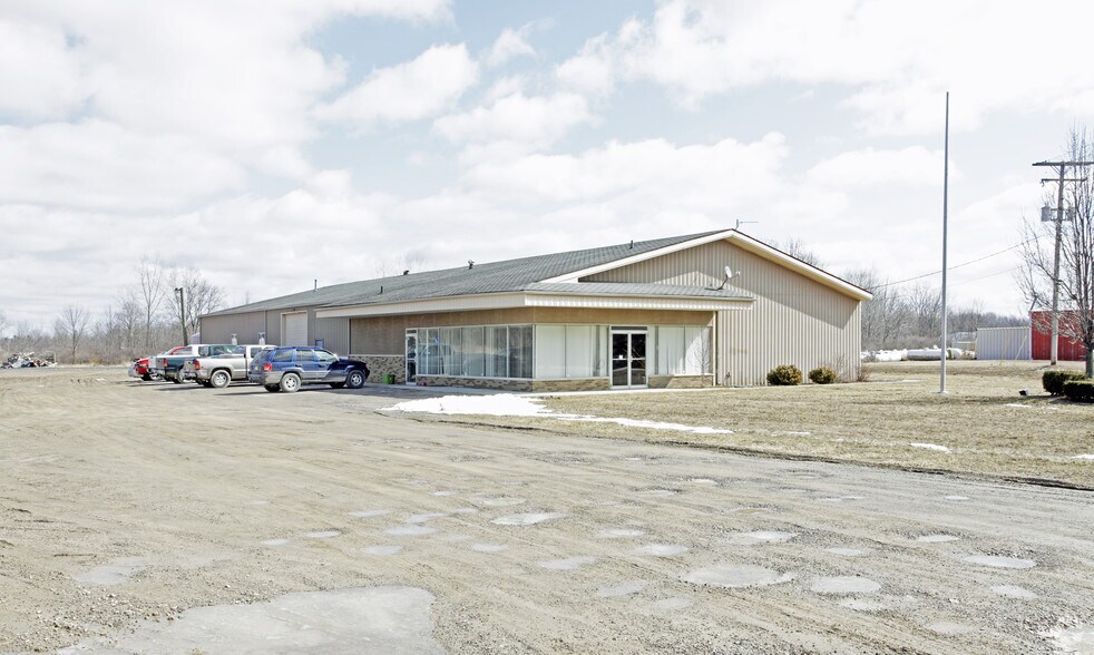 14910 Downey Rd, Capac, MI 48014