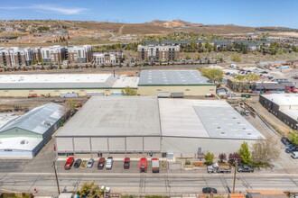 1955 Timber Way, Reno, NV for lease Building Photo- Image 2 of 31