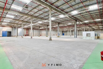 Flex in Gargenville for lease Building Photo- Image 2 of 7