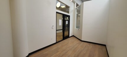 285 Liberty St, Salem, OR for lease Interior Photo- Image 1 of 3