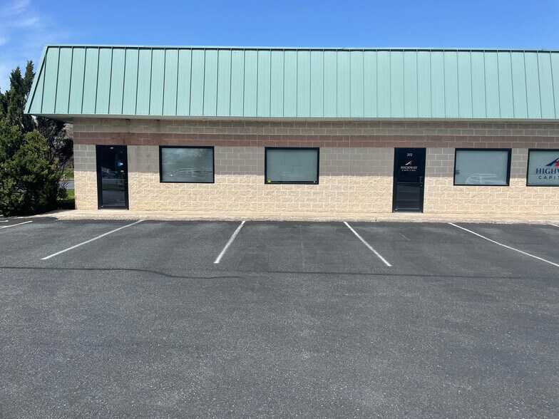 8161 Teal Dr, Easton, MD for sale - Building Photo - Image 1 of 1