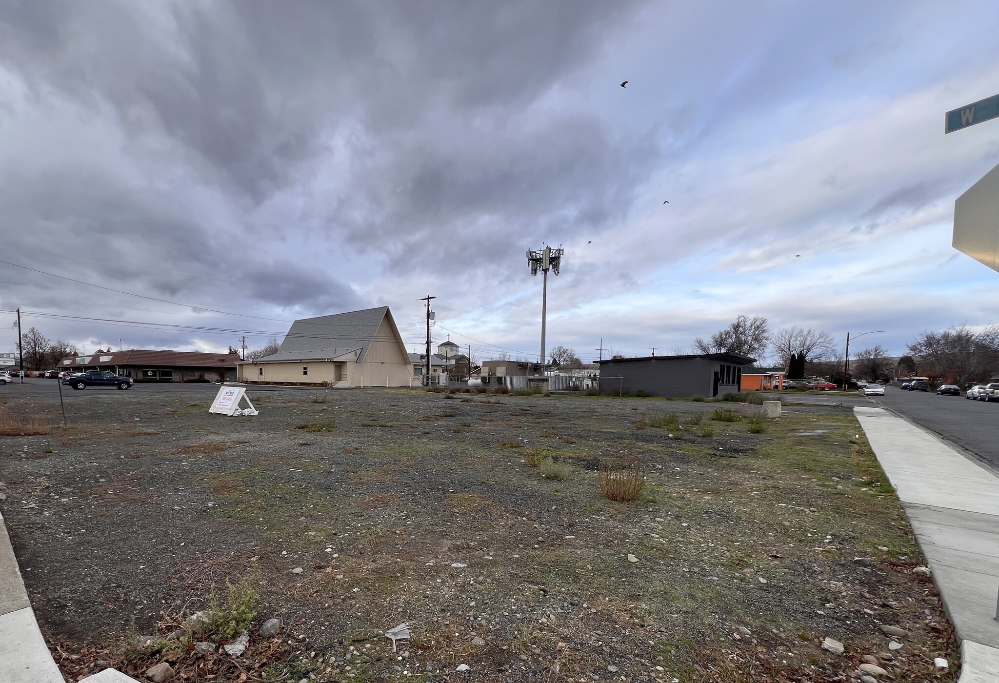 601 Nob Hill Blvd, Yakima, WA for lease Primary Photo- Image 1 of 5