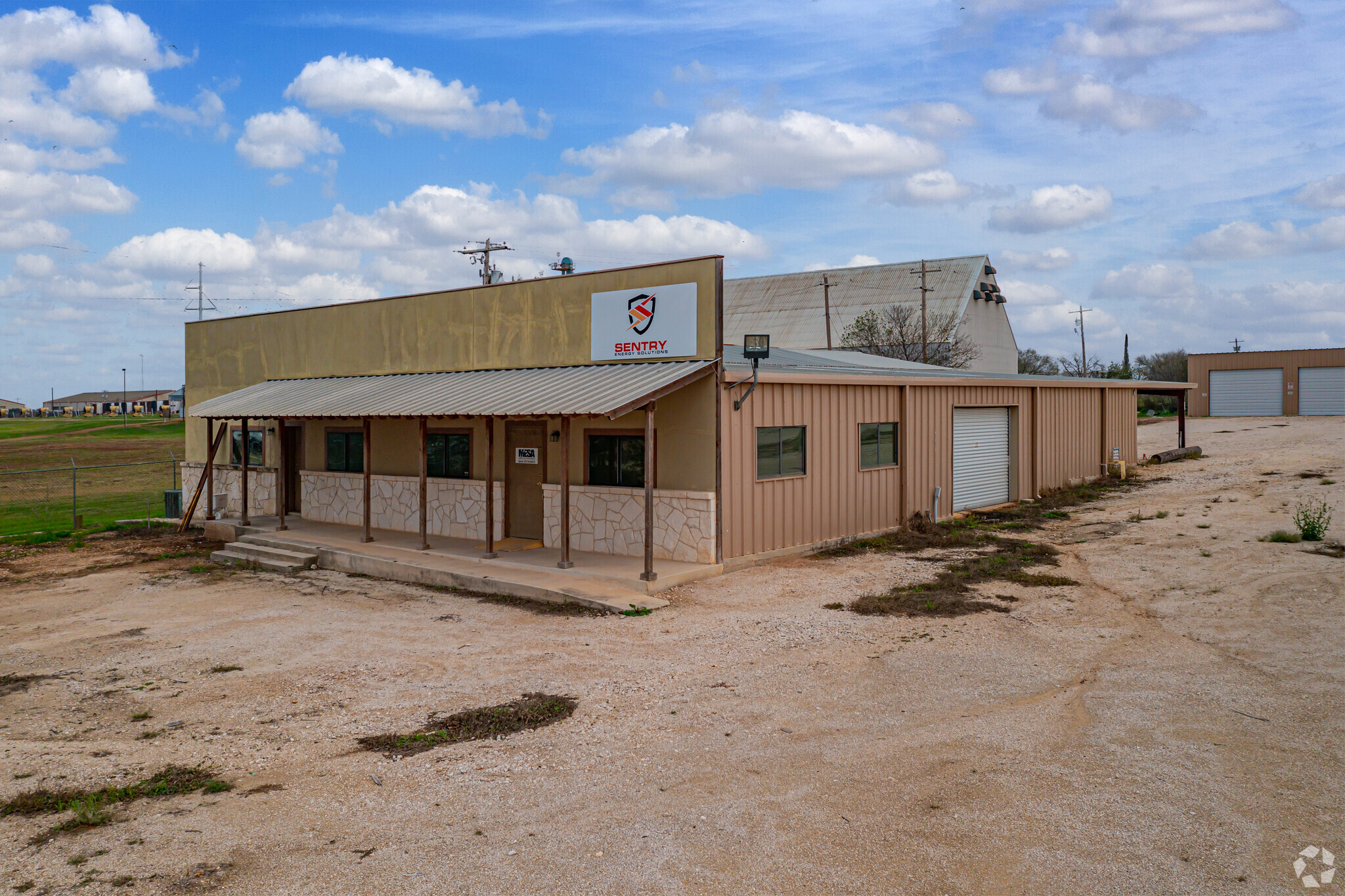 1438 E St, Jourdanton, TX for sale Primary Photo- Image 1 of 1