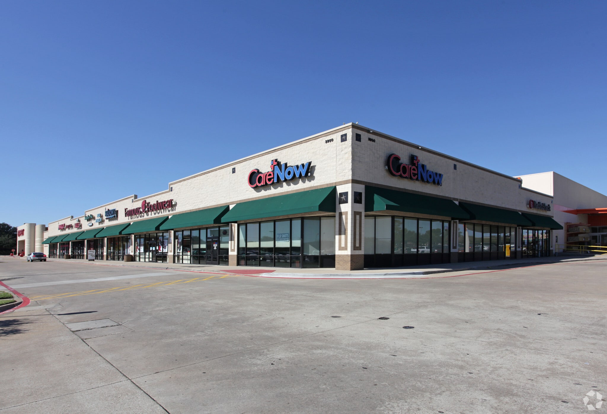 3824-3980 S Carrier Pky, Grand Prairie, TX for lease Building Photo- Image 1 of 13