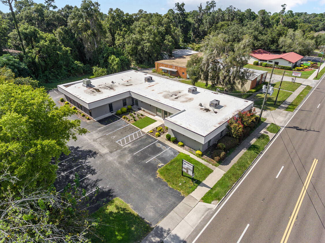 2720 NW 6th St, Gainesville, FL for lease Building Photo- Image 1 of 42