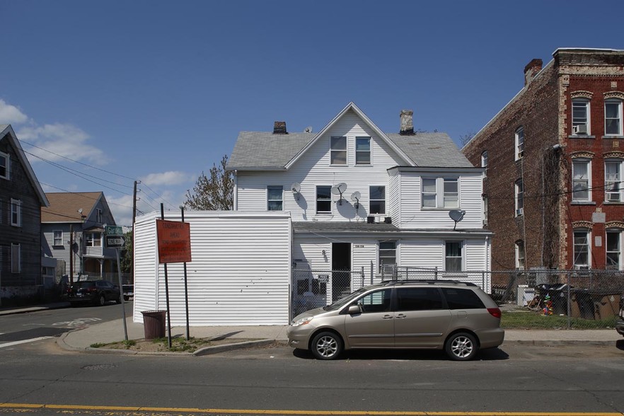 134 Henry St, Stamford, CT for sale - Building Photo - Image 3 of 3