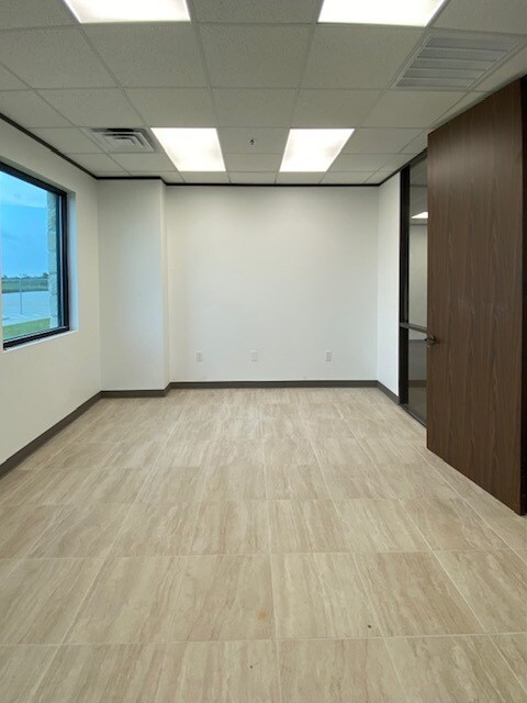 4468 Genoa Red Bluff Rd, Houston, TX for sale Lobby- Image 1 of 1