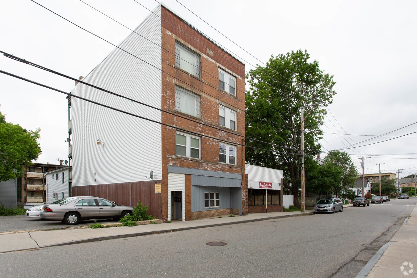 313 Pleasant St, Gardner, MA 01440