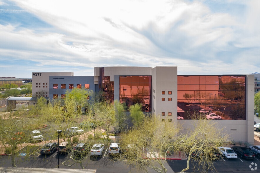 9377 E Bell Rd, Scottsdale, AZ for lease - Building Photo - Image 3 of 5