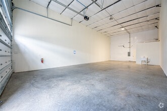 4061 Thomas St, Oxford, FL for lease Interior Photo- Image 2 of 2