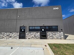 671 S Erwin St, Cartersville, GA for lease Interior Photo- Image 1 of 19