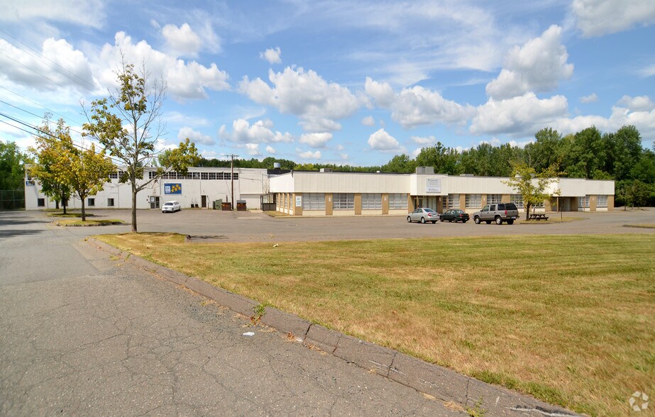 81-85 Alumni Rd, Newington, CT for sale - Primary Photo - Image 1 of 1