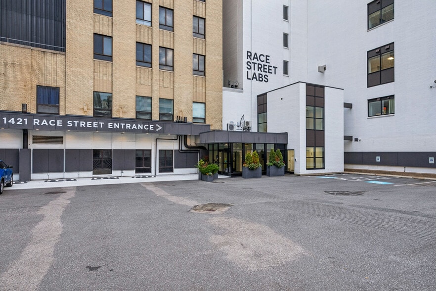 1421 Race St, Philadelphia, PA for lease - Building Photo - Image 3 of 60