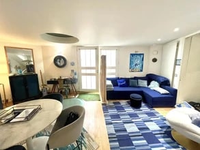 Place André Malraux, Saint-Germain-en-Laye for lease Interior Photo- Image 1 of 8