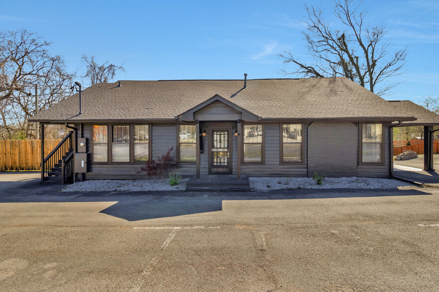 131 Donelson Pike, Nashville, TN for sale - Building Photo - Image 1 of 57