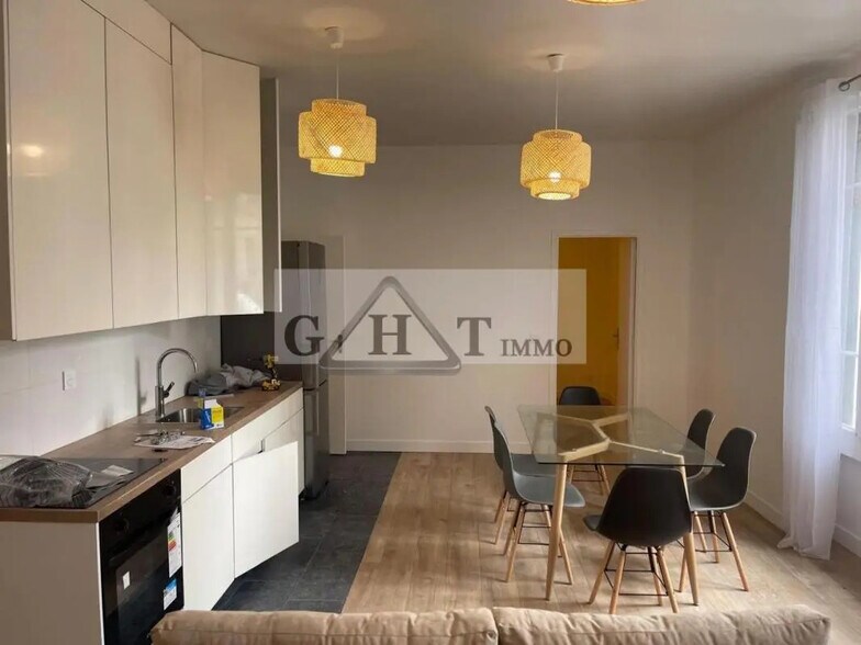 Office in Orly for lease - Interior Photo - Image 3 of 4