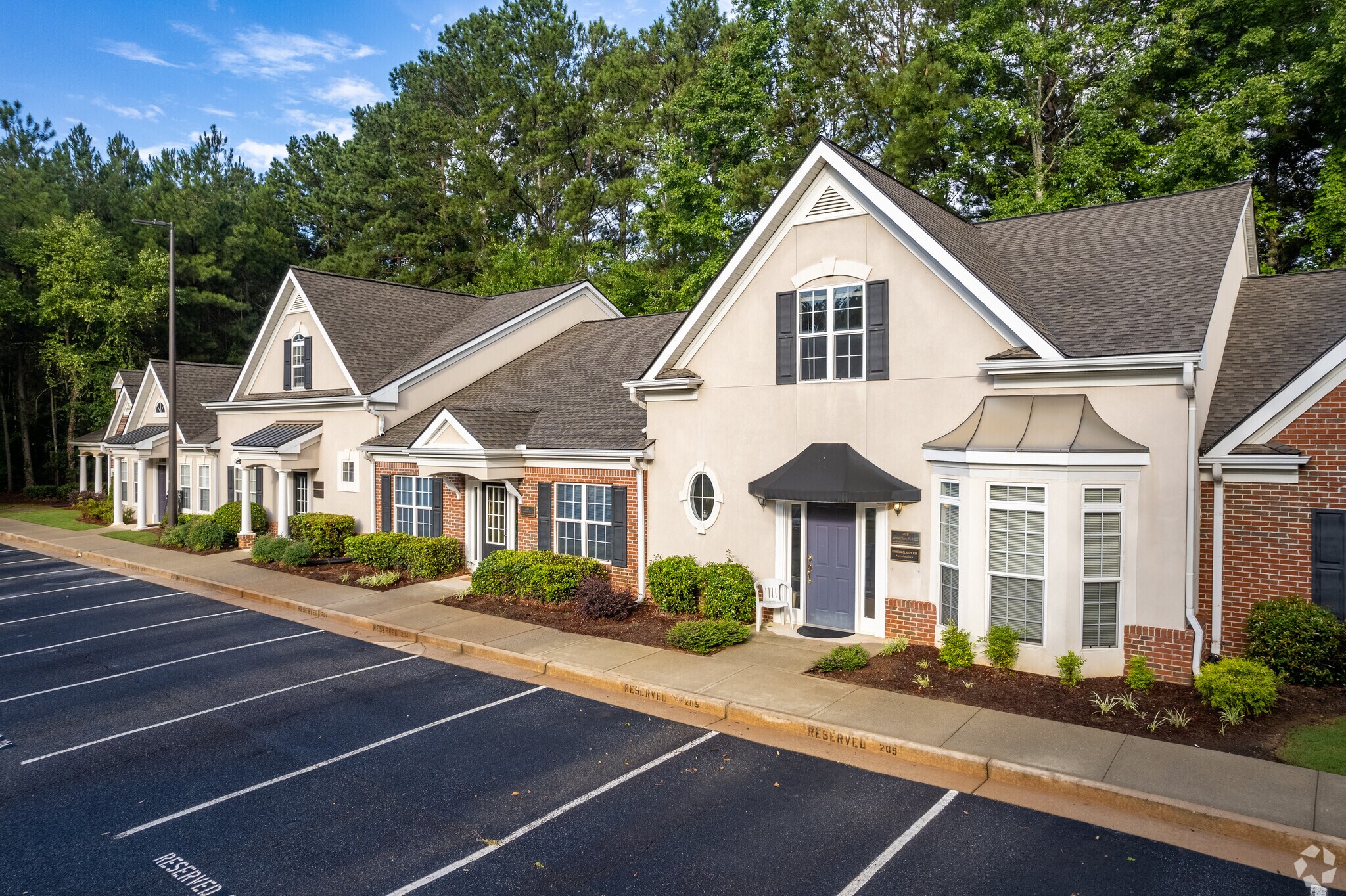 1 Huntington Rd, Athens, GA for sale Primary Photo- Image 1 of 1