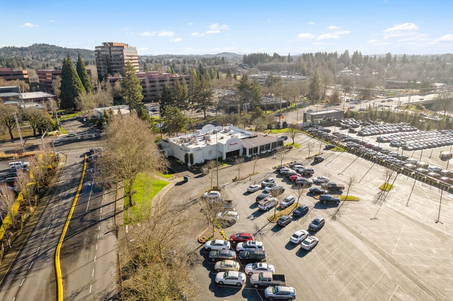 10205 SW Washington Square Rd, Portland, OR for sale - Building Photo - Image 2 of 14