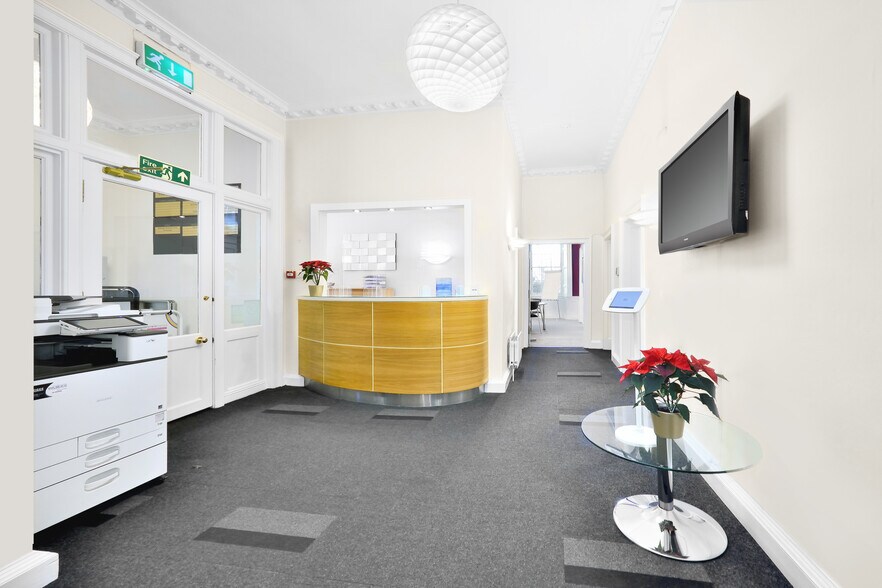 7-9 North St David St, Edinburgh for lease - Interior Photo - Image 2 of 7