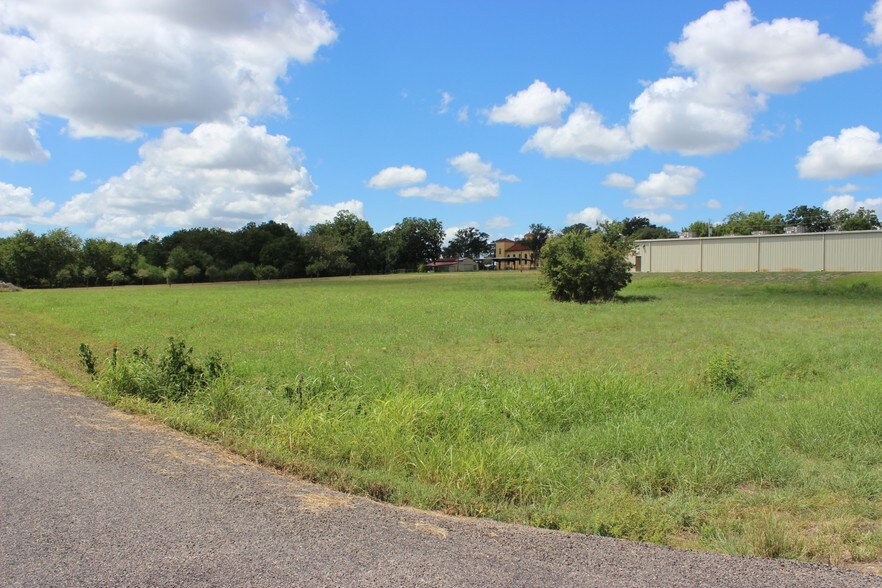 9250 Highway 290, Chappell Hill, TX 77426