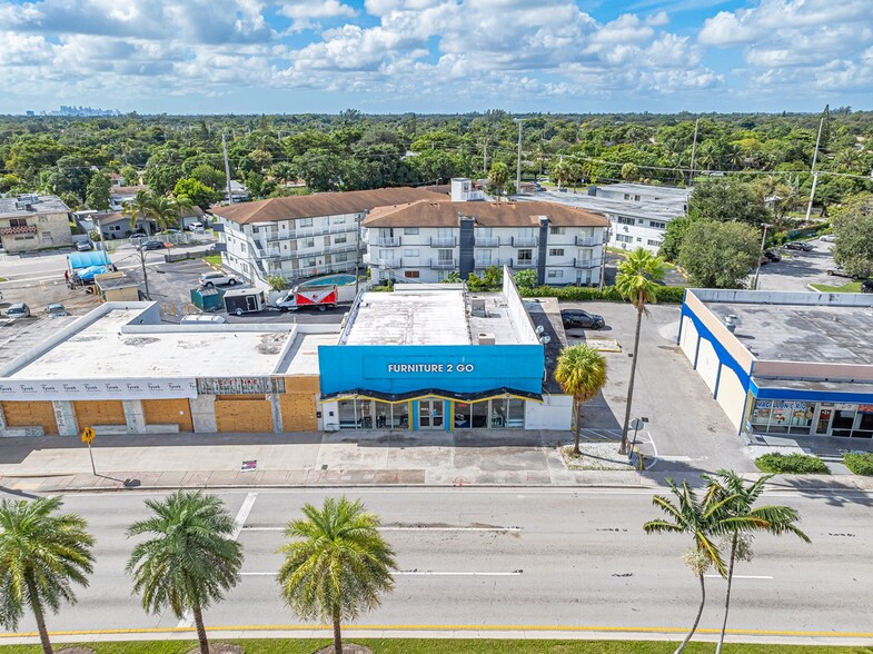 1050 N Miami Beach Blvd, North Miami Beach, FL for sale - Building Photo - Image 2 of 9