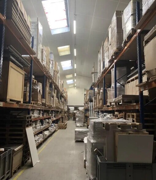 Office in Artigues-près-Bordeaux for lease - Interior Photo - Image 2 of 4