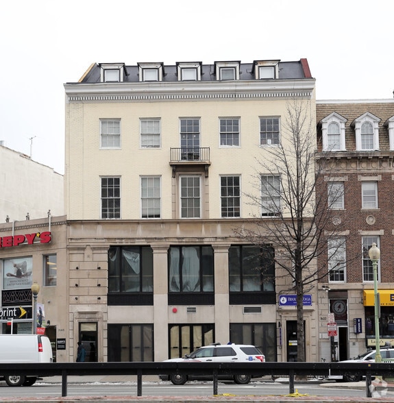 1635 Connecticut Ave NW, Washington, DC for lease - Building Photo - Image 3 of 5