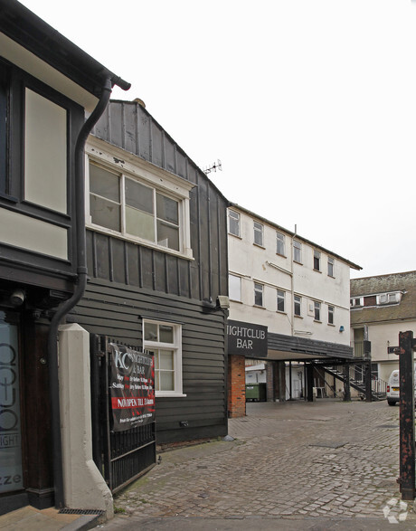 10 Cornhill, Ipswich for lease - Primary Photo - Image 1 of 3