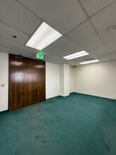 3250 Wilshire Blvd, Los Angeles, CA for lease Interior Photo- Image 1 of 18
