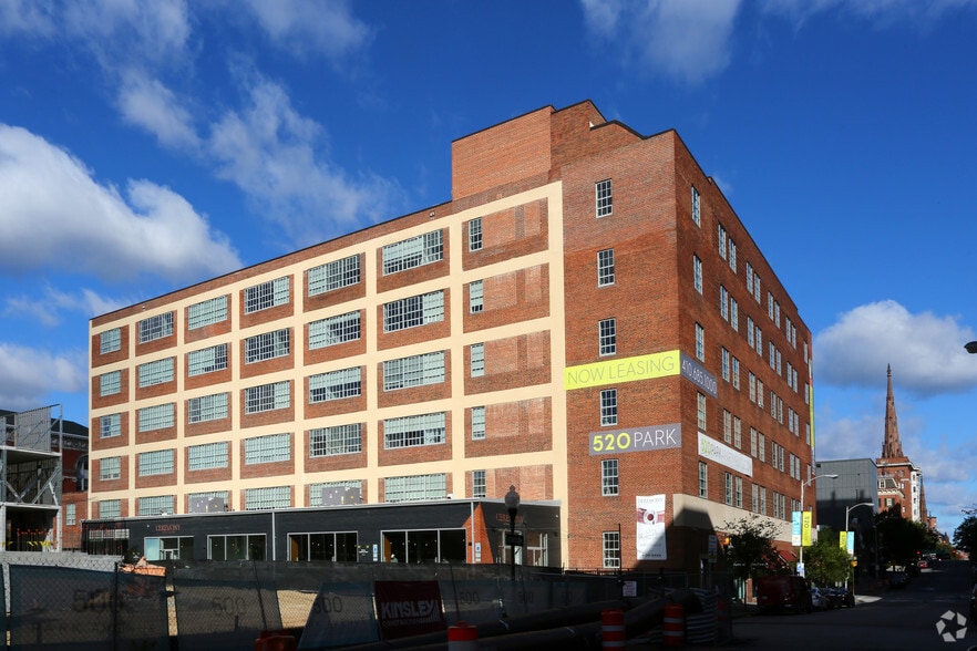 520 Park Ave, Baltimore, MD for lease - Primary Photo - Image 1 of 75