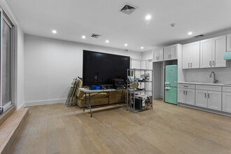 4 E 46th St, New York, NY for lease Building Photo- Image 1 of 7