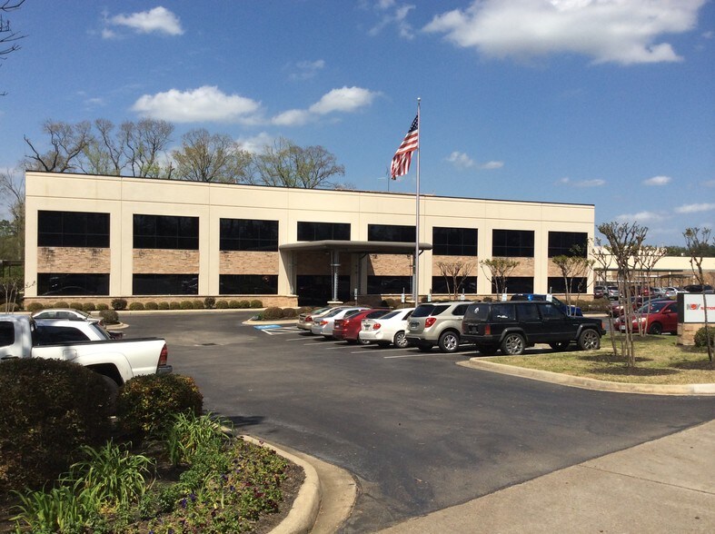 10586 Highway 75 N, Willis, TX for sale - Building Photo - Image 2 of 18