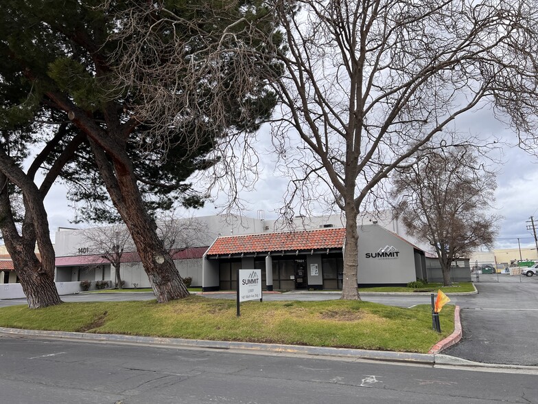 1401 Martin Ave, Santa Clara, CA for lease - Building Photo - Image 2 of 3