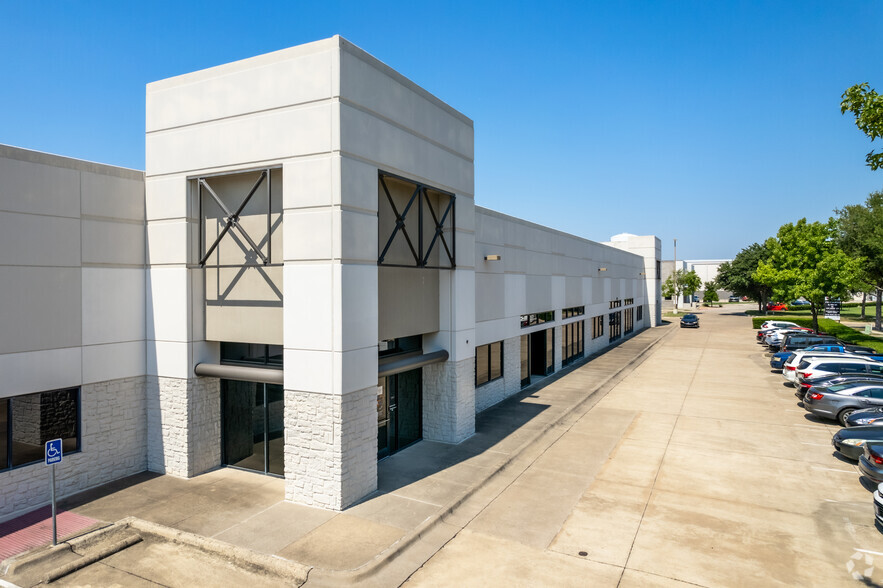 2600 Technology Dr, Plano, TX for lease - Building Photo - Image 3 of 13