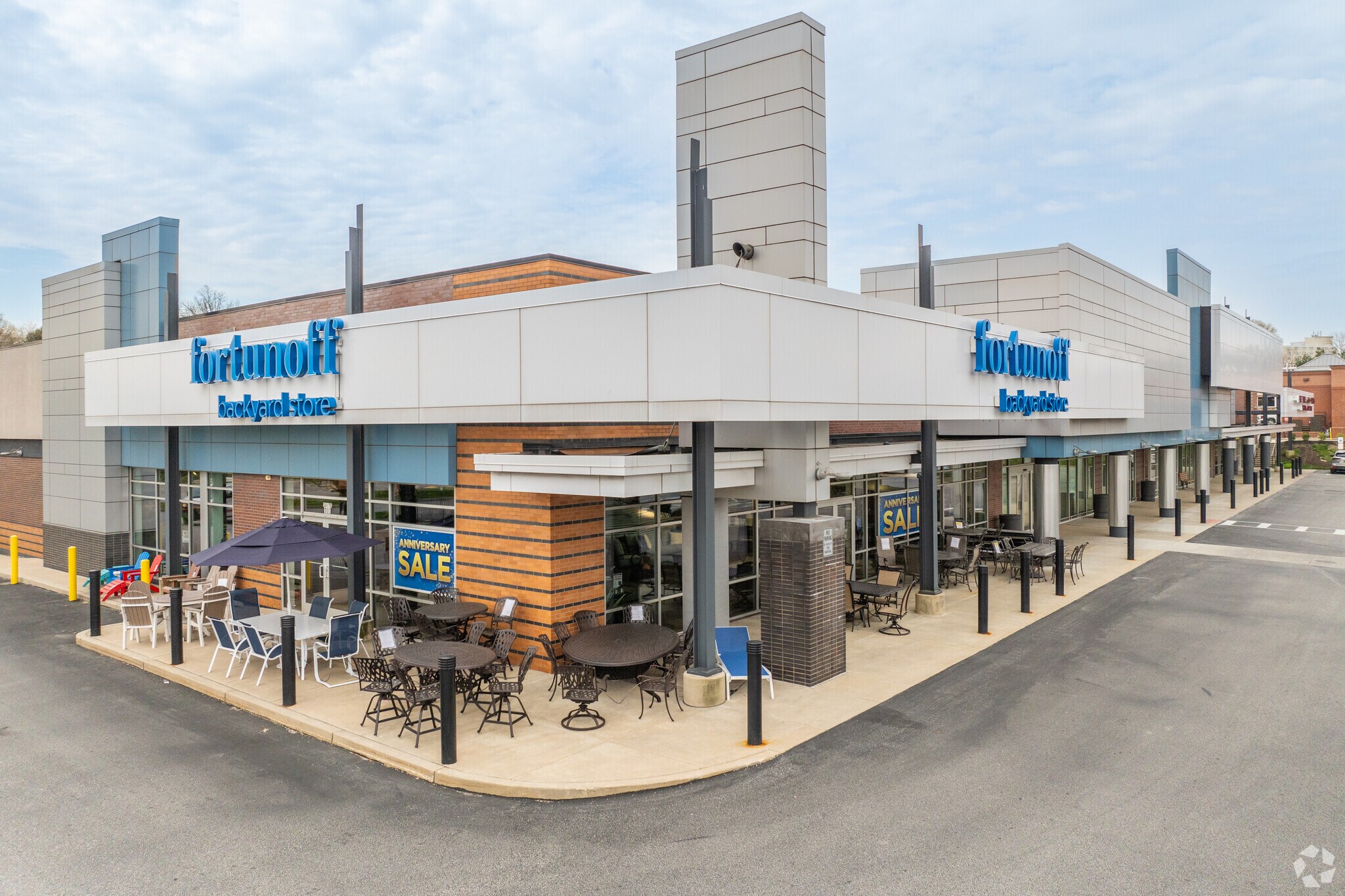 125 W Dekalb Pike, King Of Prussia, PA for lease Building Photo- Image 1 of 9