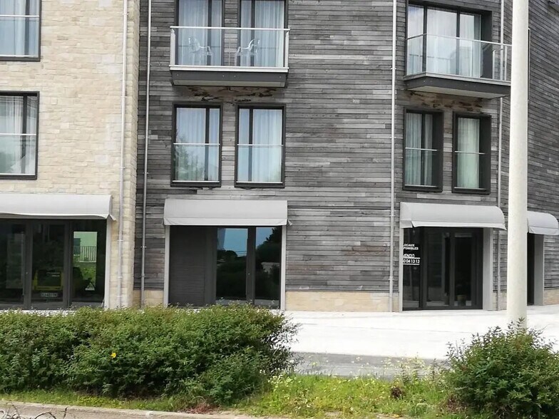 Office in Arzon for lease - Building Photo - Image 3 of 3