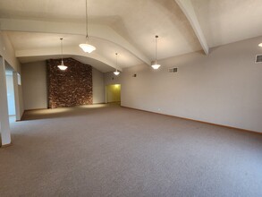 1000 Calimesa Blvd, Calimesa, CA for lease Interior Photo- Image 2 of 4