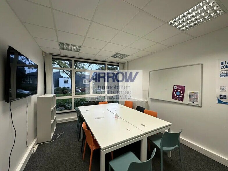 Office in Nantes for lease - Building Photo - Image 2 of 5
