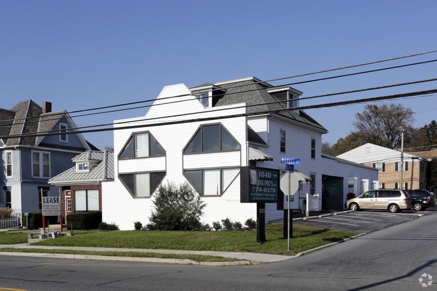 855 Market St, Lemoyne, PA 17043