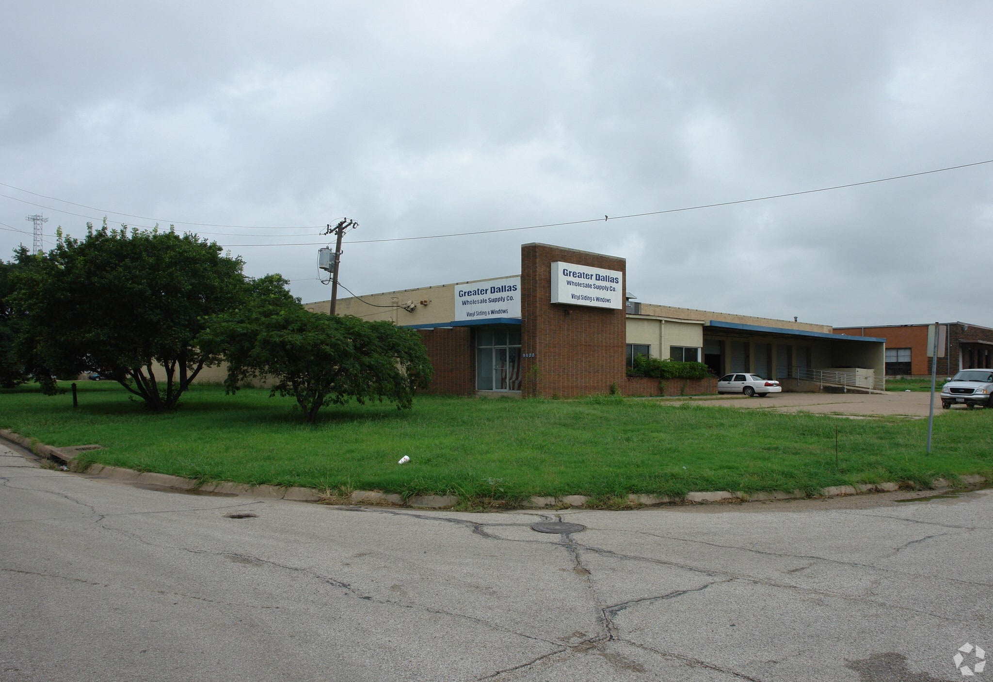 8400 Sovereign Row, Dallas, TX for sale Primary Photo- Image 1 of 9