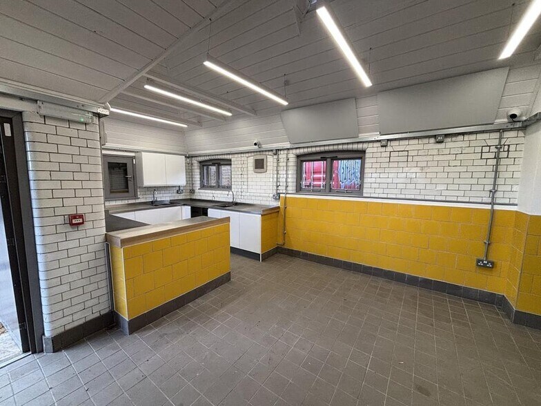 1 The Avenue, London for lease - Building Photo - Image 2 of 18